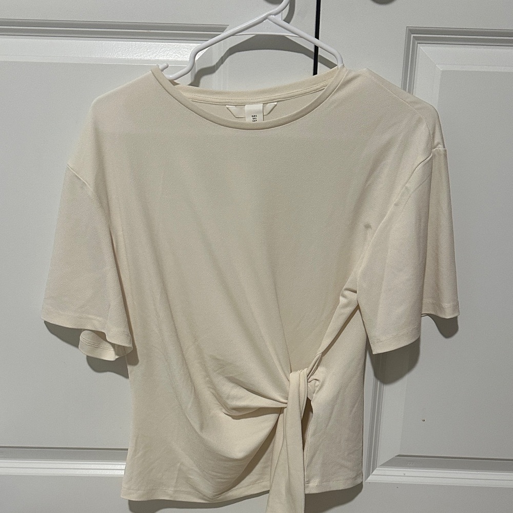 H&M Cream Short Sleeve Tie-Front Tee